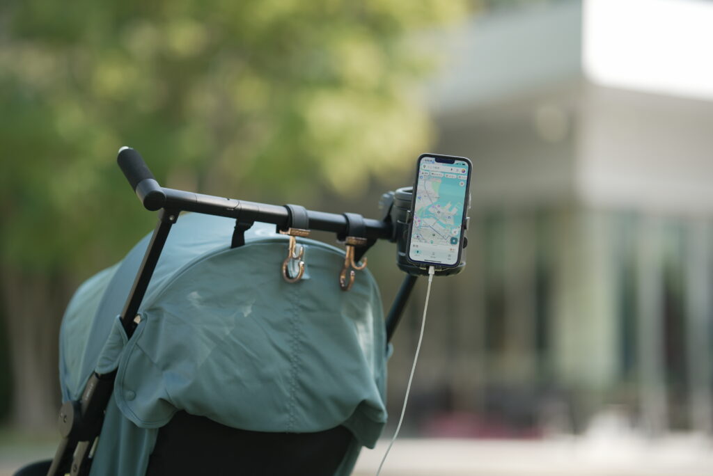 4WAYドリンクホルダースマホ取り付け